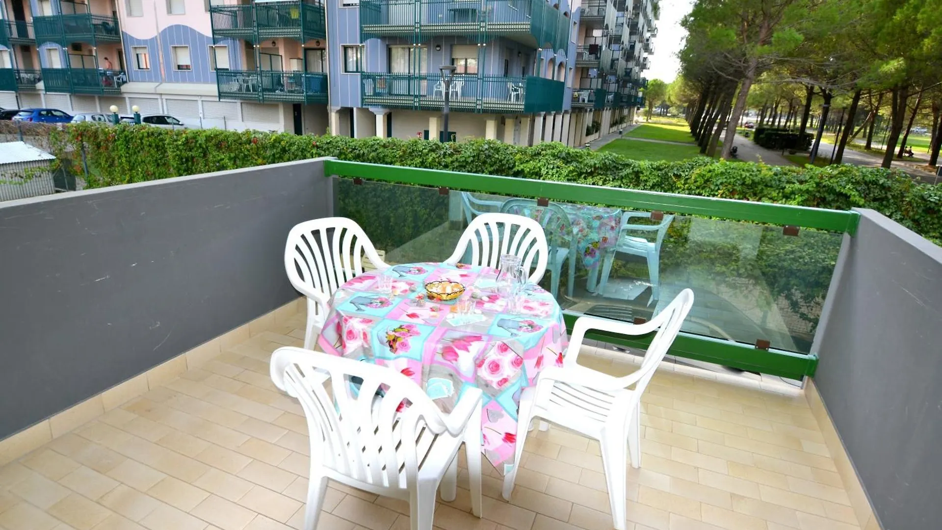 One Bedroom Flat With Balcony Next To The Sea Bibione Apartment