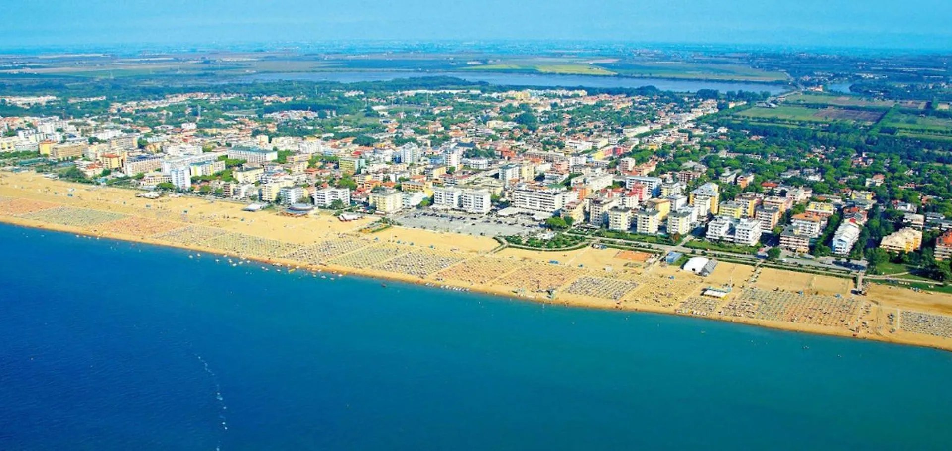 One Bedroom Flat With Balcony Next To The Sea Bibione Apartment